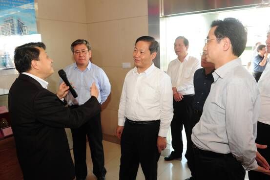 廣西壯族自治區黨委書記彭清華考察調研廣西銀億公司