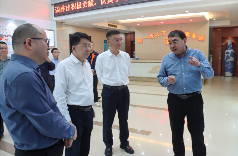 玉林市委常委、常務副市長韋慶強一行蒞臨廣西銀億調研